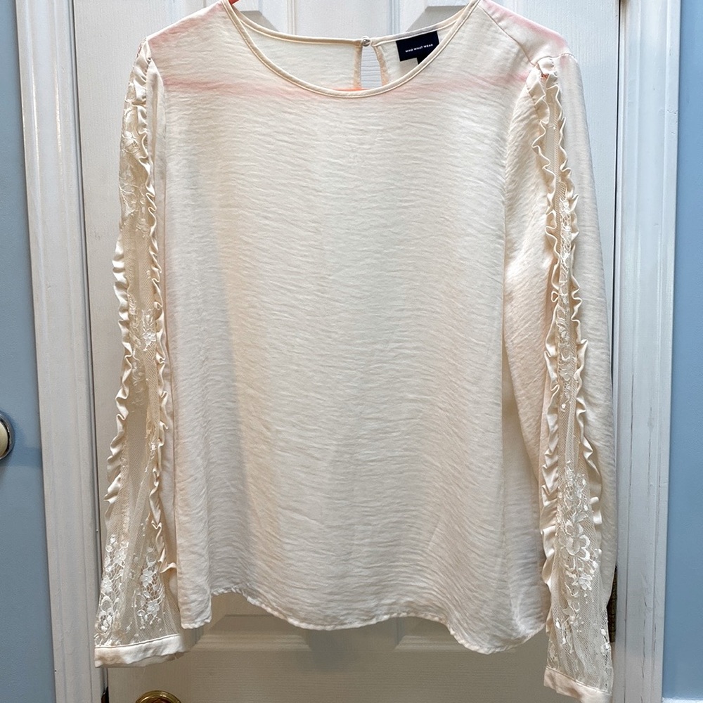 Ivory crepe blouse with lace sleeves